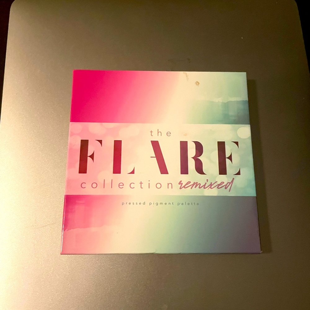 It’s Bel “Flare Remixed”Eyeshadow Palette totally sold out!!